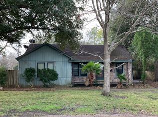 3420 5th St, Bay City, TX 77414