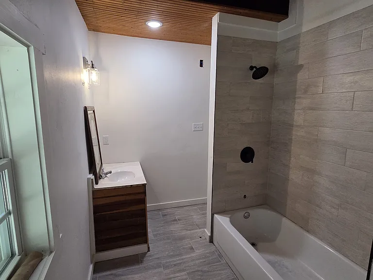 300 Kegley St — Photo 23