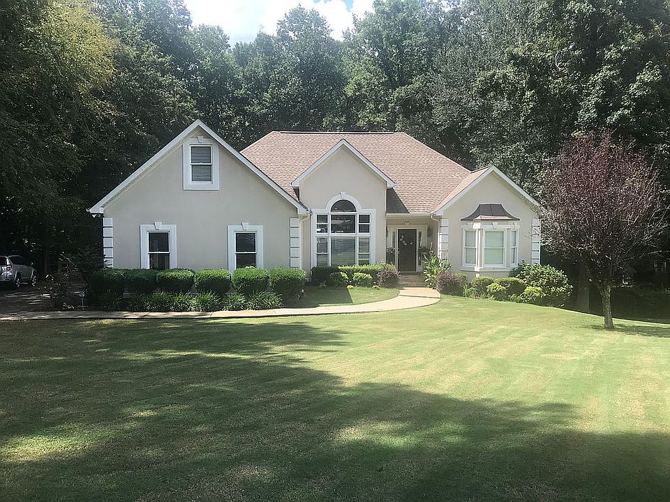 1st image of 290 Mosby Woods Dr