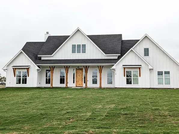 119 Chance Farm Rd, Decatur, TX 76234