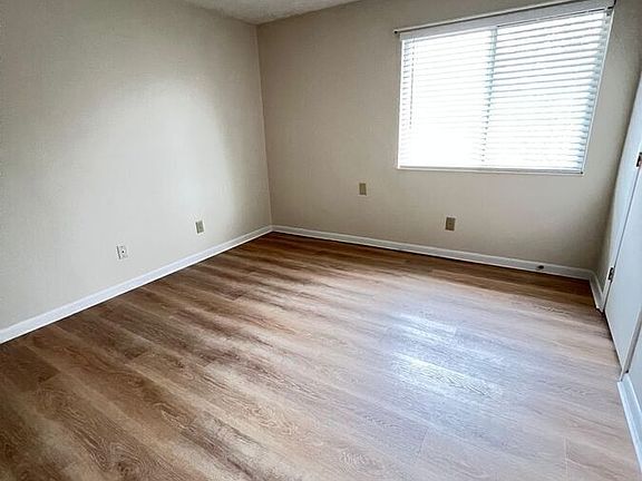 5th image of 12 Rio Grande Cir APT 5