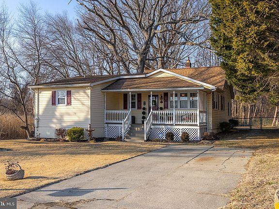 2nd image of 28 Humphreys Ave