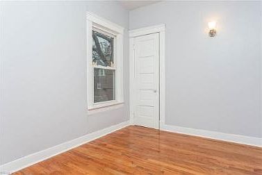 5th image of 1539 Lakewood Ave
