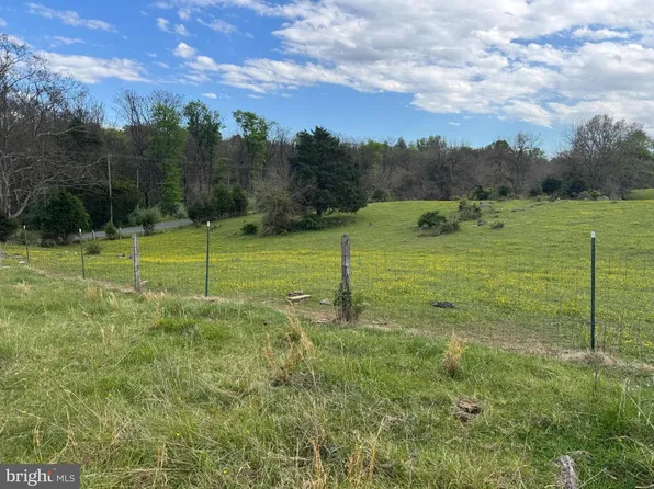 Whitings Neck Rd, Martinsburg, WV 25404