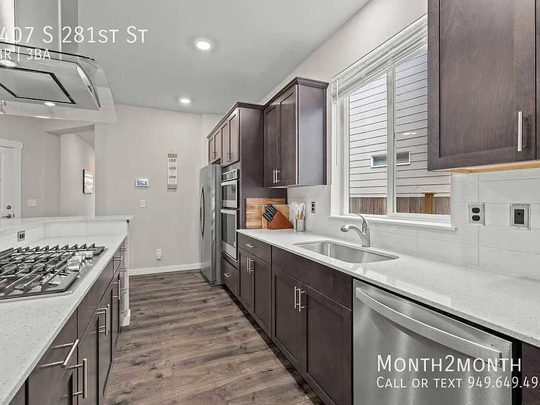 1407 S 281st St — Photo 15