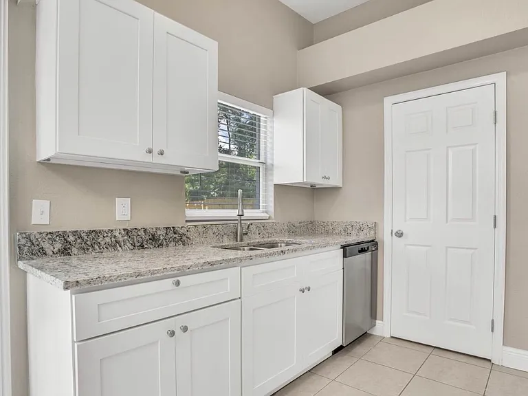 6215 Melbourne Ave — Photo 7