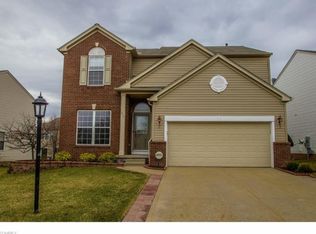 573 Andover Cir, Broadview Heights, OH
