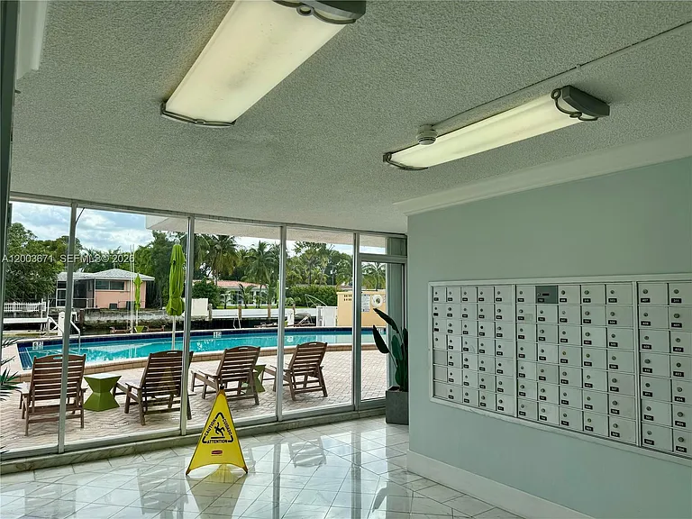 2020 NE 135th St #810 — Photo 35