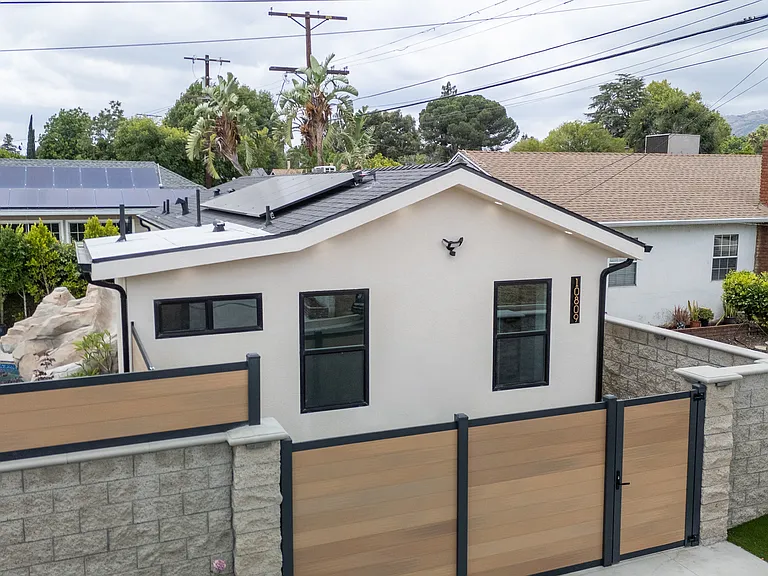 17501 Los Alimos St #10809 — Photo 28