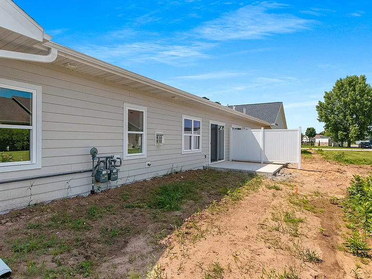 2718 Saffron Pl — Photo 23