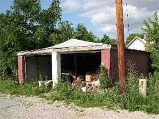 2nd image of 2070 Darby Ave
