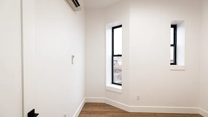 Rented by Nooklyn NYC LLC | media 32