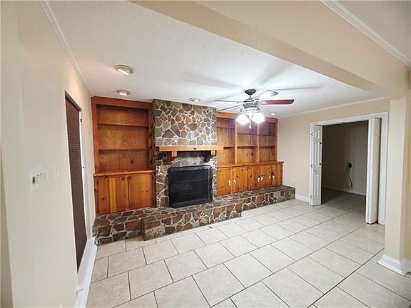 4th image of 208 Cottonwood Dr