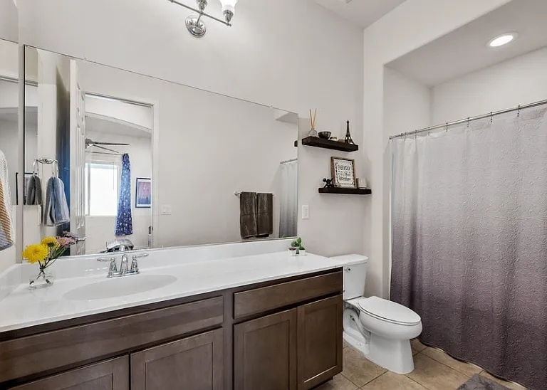 719 E Danum Valley Dr — Photo 22