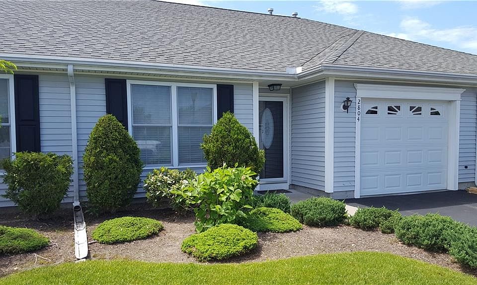 1st image of 2804 Village Green Cir #2804