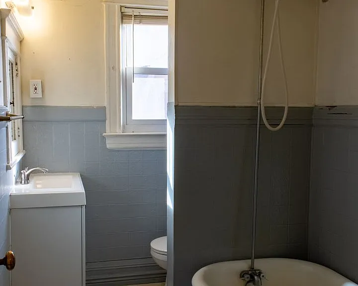 Renovated Apartments in West Wash Park — Photo 1