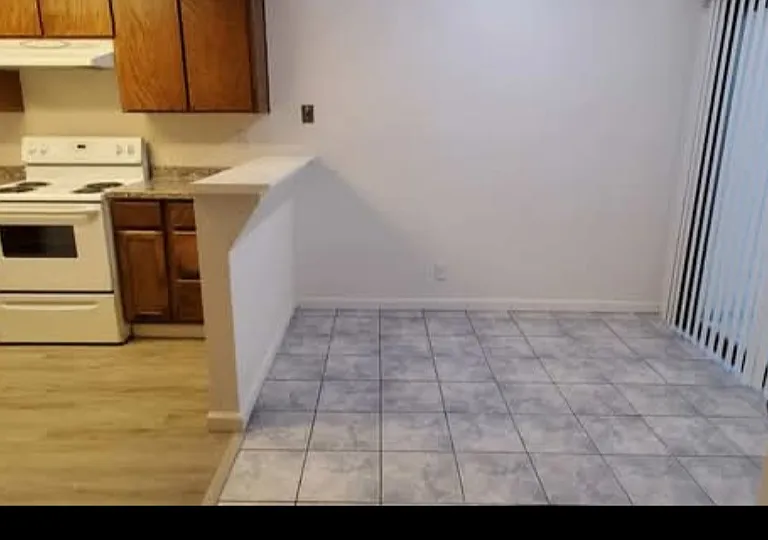 1901 Driftwood Dr #3 — Photo 4