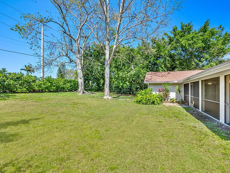 1756 Cottonwood Trl — Photo 31