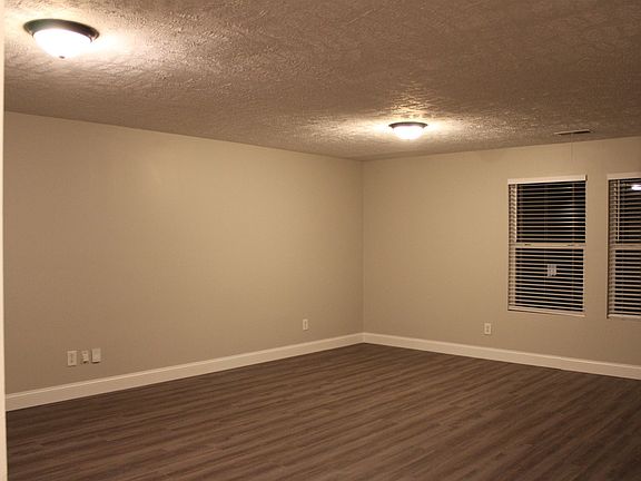4th image of 2722 Sutherland Dr