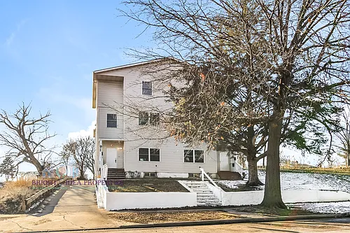 863 Clark St Photo 1