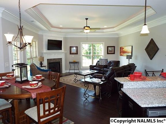3rd image of 215 Woodgrove Dr