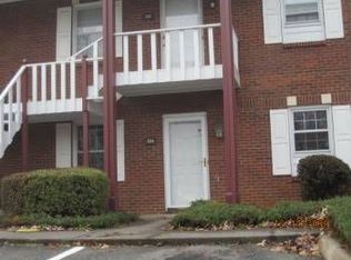 224 Olde Vineyard Ct, Winston Salem, NC 27104