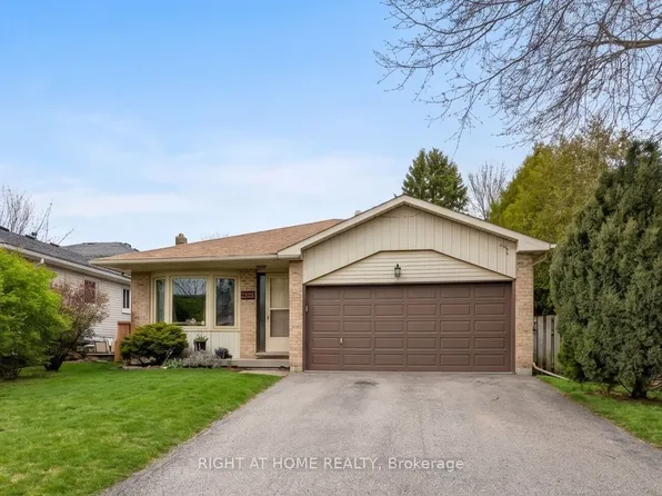 505 London Rd, Newmarket, ON L3Y 6E4