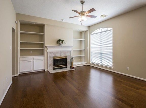 3rd image of 619 Avery Dr