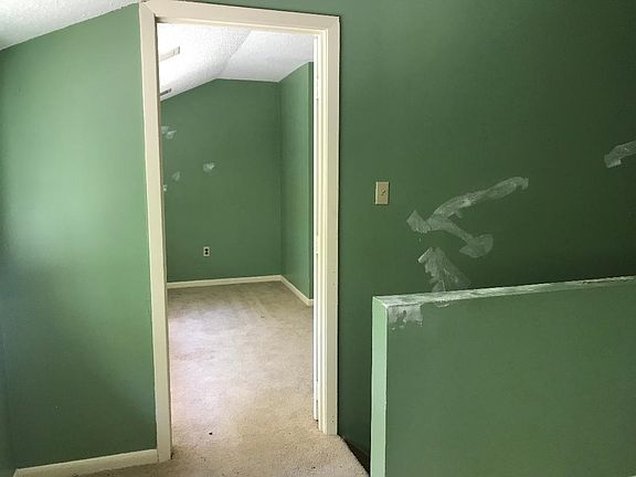 4th image of 407 Bay Park Dr