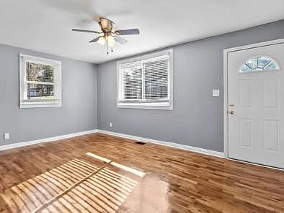 4th image of 2506 White Oak Ave