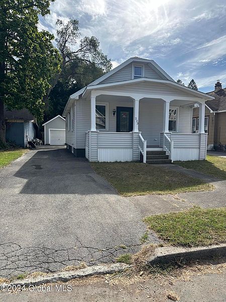 3rd image of 223 Fourteenth Street