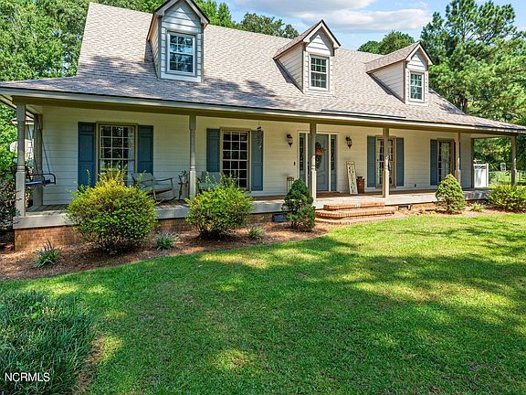 2nd image of 2333 Dogwood Lane