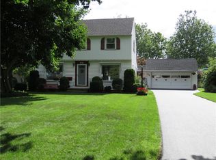 84 Cornwall Ln, Rochester, NY 14617