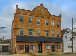 1402 4th Ave APT 3, Coraopolis, PA 15108