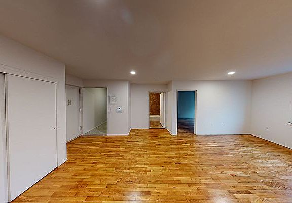 3rd image of 284 Mott St APT 4K