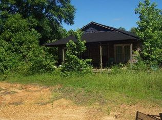 1235 Hines Gin Rd, Selmer, TN 38375