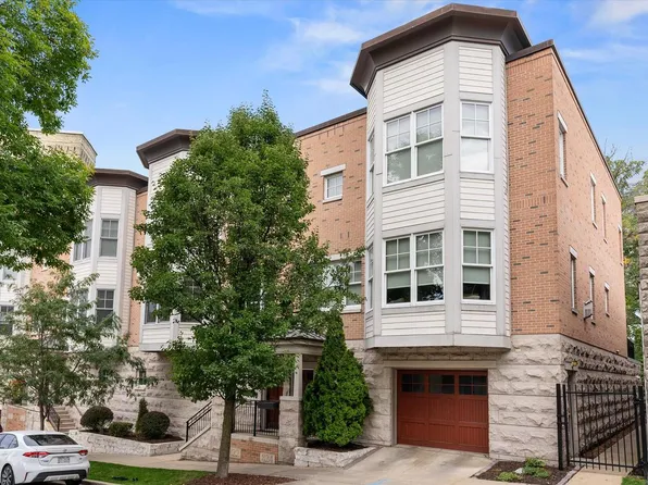 822 East Hamilton STREET, Milwaukee, WI 53202