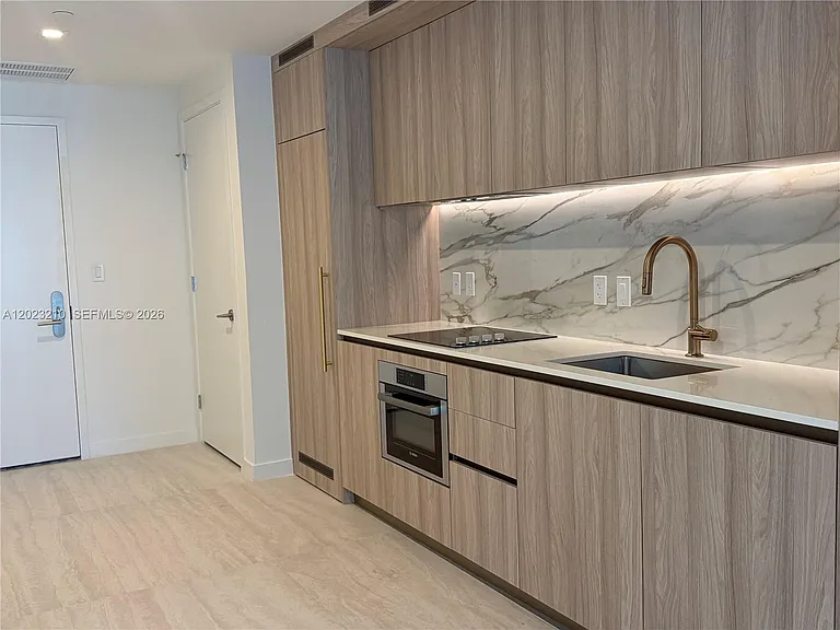 77 SE 5th St #2111 — Photo 6