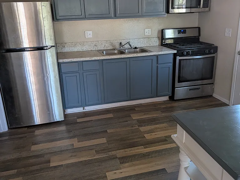 113 W Northshore Dr #B — Photo 7
