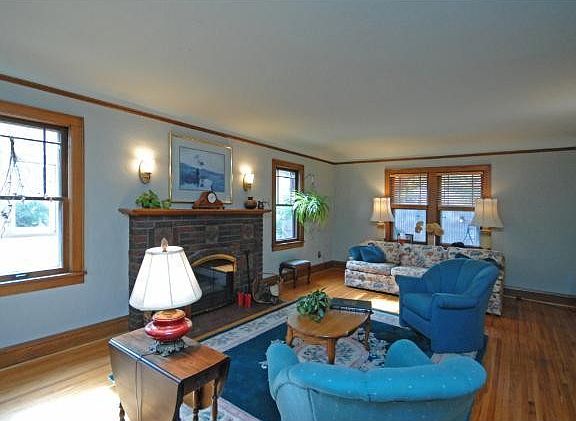 5th image of 3512 38th Ave S