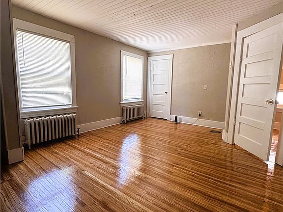 4th image of 13 Willow St
