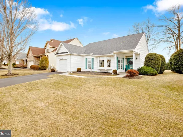 143 S Founders Ct, Warrington, PA 18976