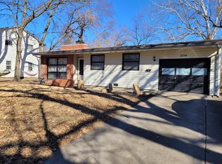 2154 SW Burnett Rd, Topeka, KS 66614