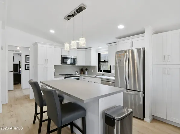 2233 E BEHREND Drive #15, Phoenix, AZ 85024