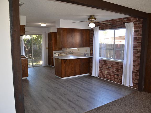 3rd image of 1700 W La Vida Avenue