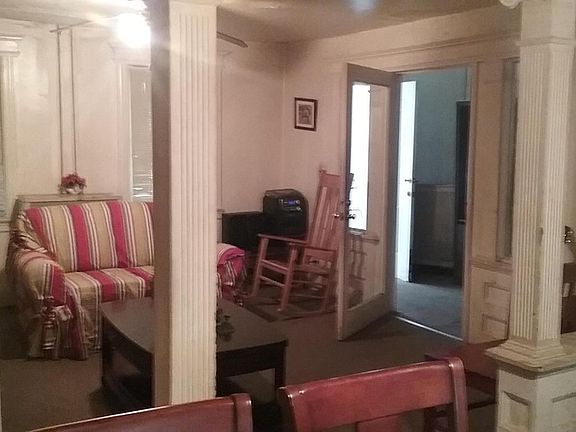 5th image of 378 Saint Marks Pl