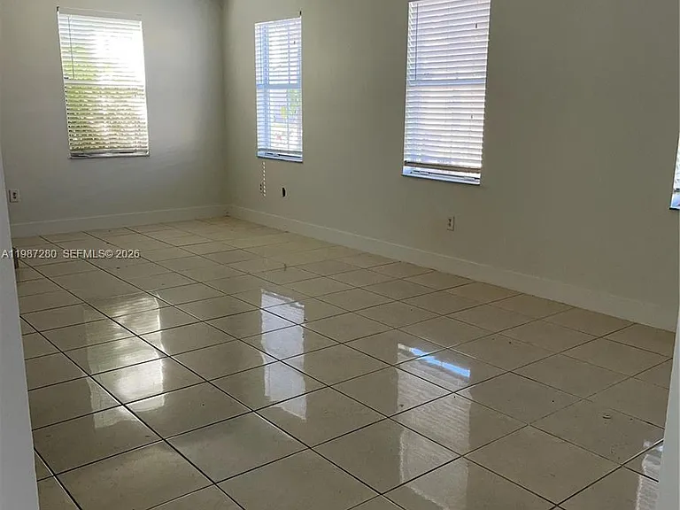 27501 SW 138th Ave — Photo 7