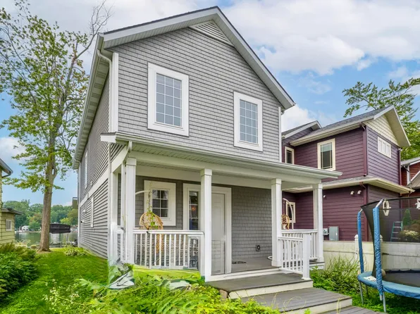 8414 Lake Ave, Watervliet, MI 49098