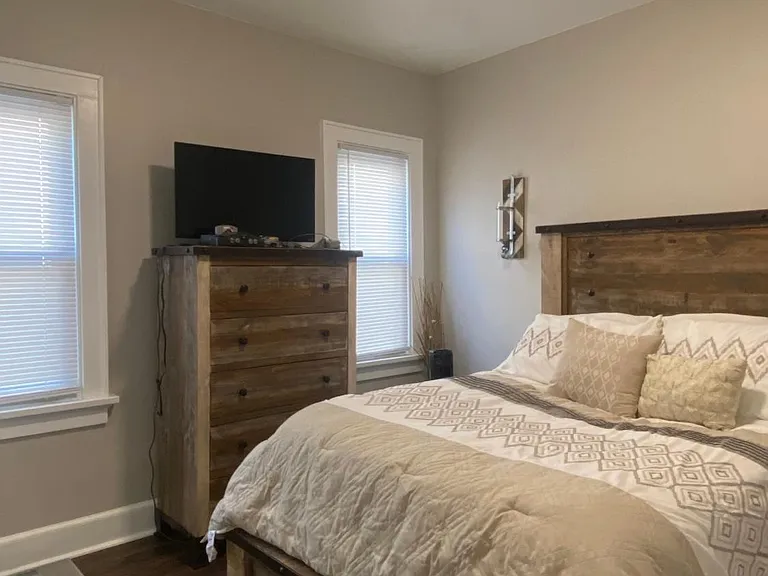 1315 S 54th St — Photo 30