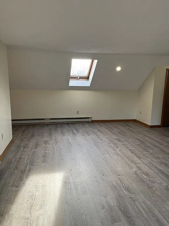 1 bed, 1200 sqft, $1,400 — Photo 3